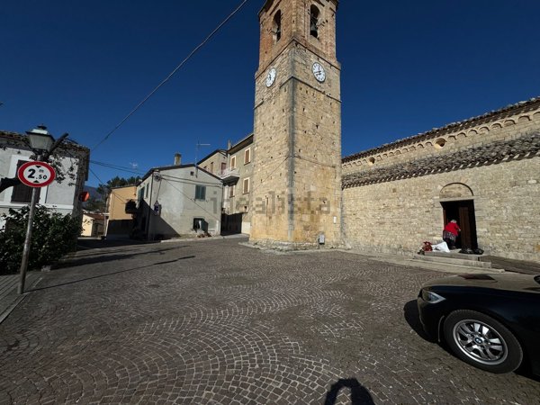 casa indipendente in vendita a Civitaquana