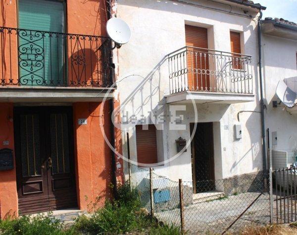 casa indipendente in vendita a Civitaquana