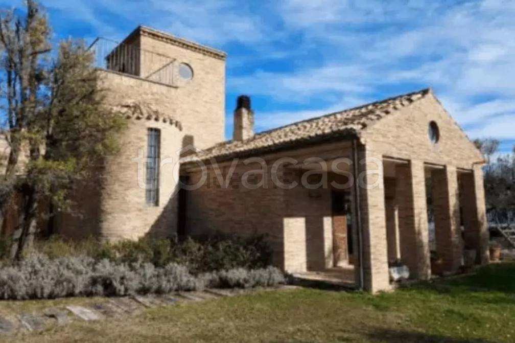casa indipendente in vendita a Civitaquana