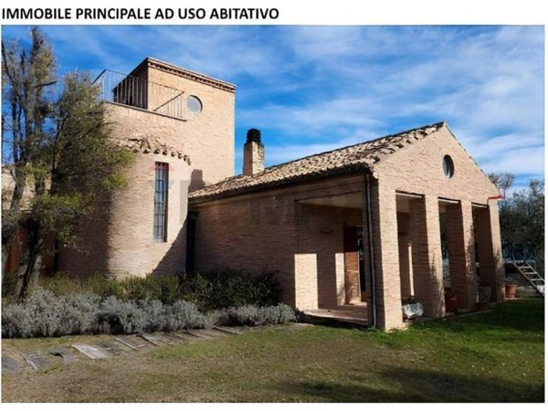 casa indipendente in vendita a Civitaquana