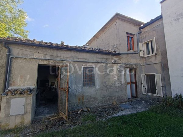 casa indipendente in vendita a Civitaquana