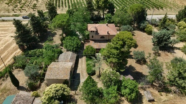 casa indipendente in vendita a Civitaquana