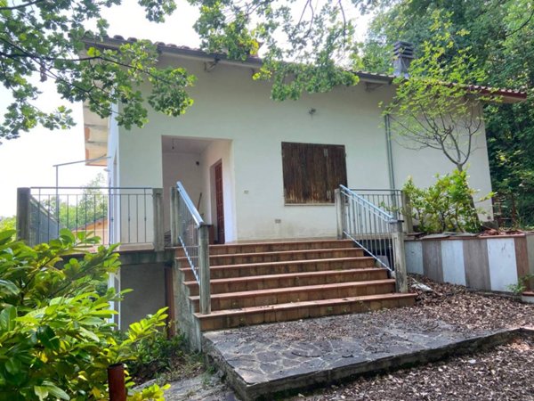 casa indipendente in vendita a Civitella Casanova in zona Vestea