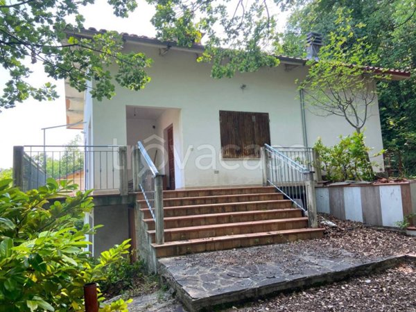 casa indipendente in vendita a Civitella Casanova in zona Vestea