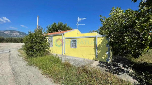 casa indipendente in vendita a Civitella Casanova