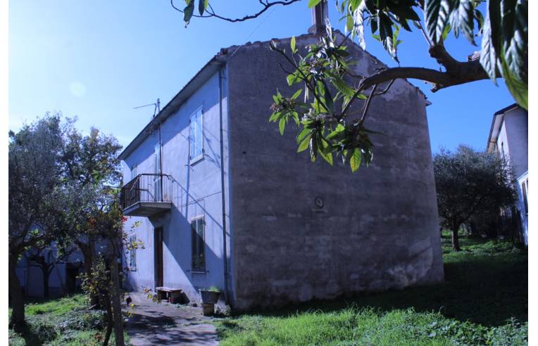 casa indipendente in vendita a Civitella Casanova