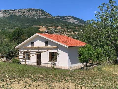 casa indipendente in vendita a Civitella Casanova