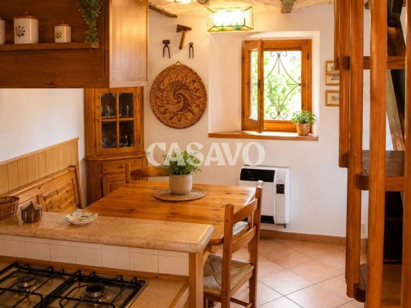 casa indipendente in vendita a Civitella Casanova in zona Vestea