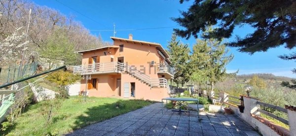 appartamento in vendita a Civitella Casanova in zona Vestea