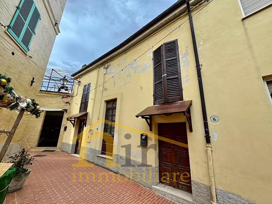 casa indipendente in vendita a Collecorvino