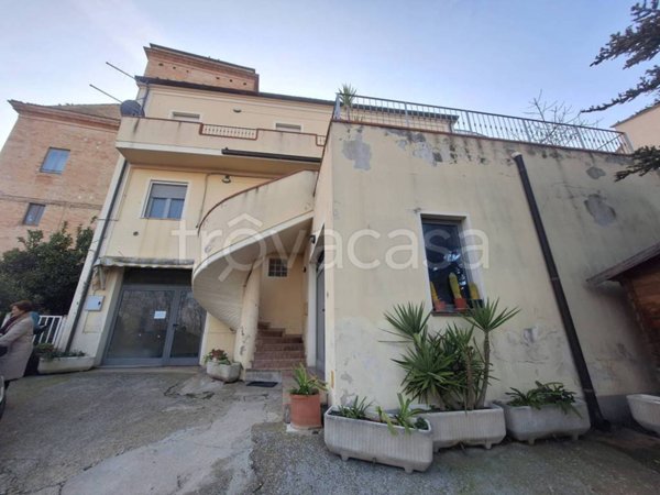 appartamento in vendita a Collecorvino