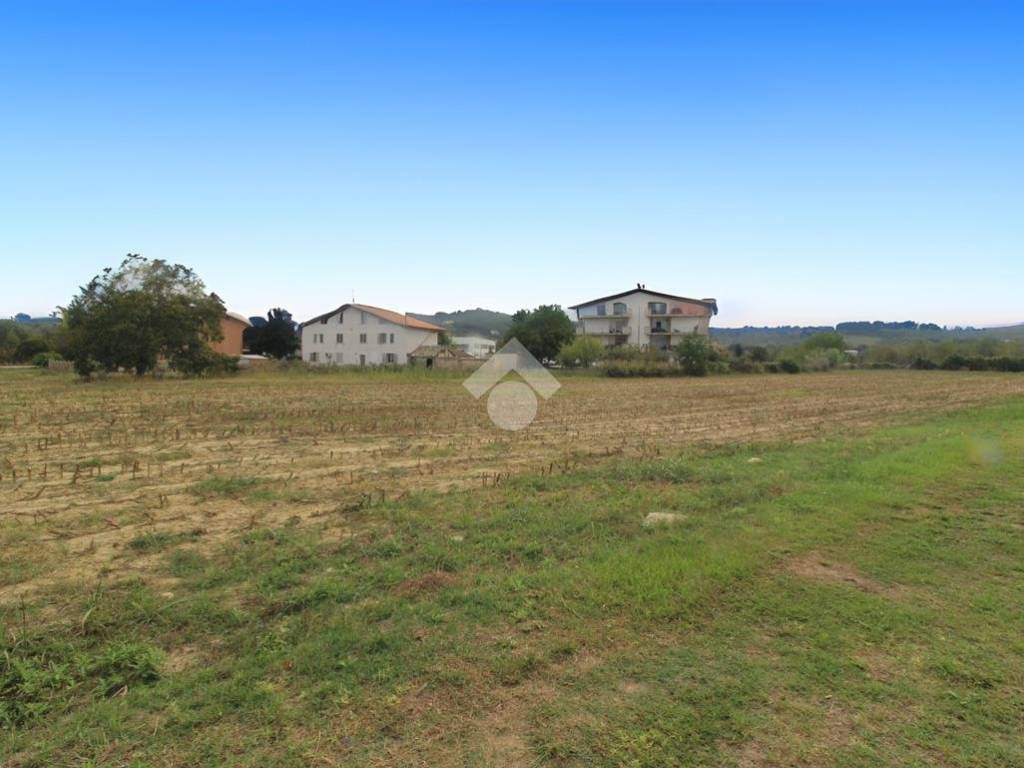 terreno edificabile in vendita a Collecorvino in zona Congiunti