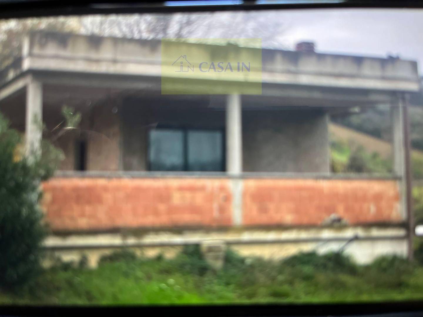casa indipendente in vendita a Collecorvino
