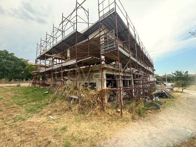 casa indipendente in vendita a Collecorvino in zona Barberi