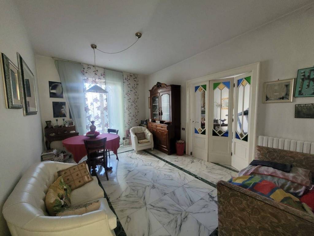 casa indipendente in vendita a Collecorvino