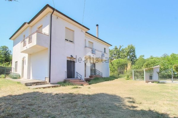 appartamento in vendita a Collecorvino in zona Congiunti