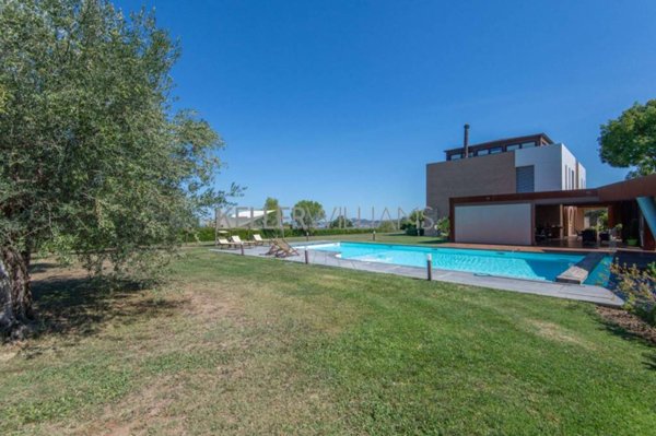 casa indipendente in vendita a Collecorvino in zona Campotino