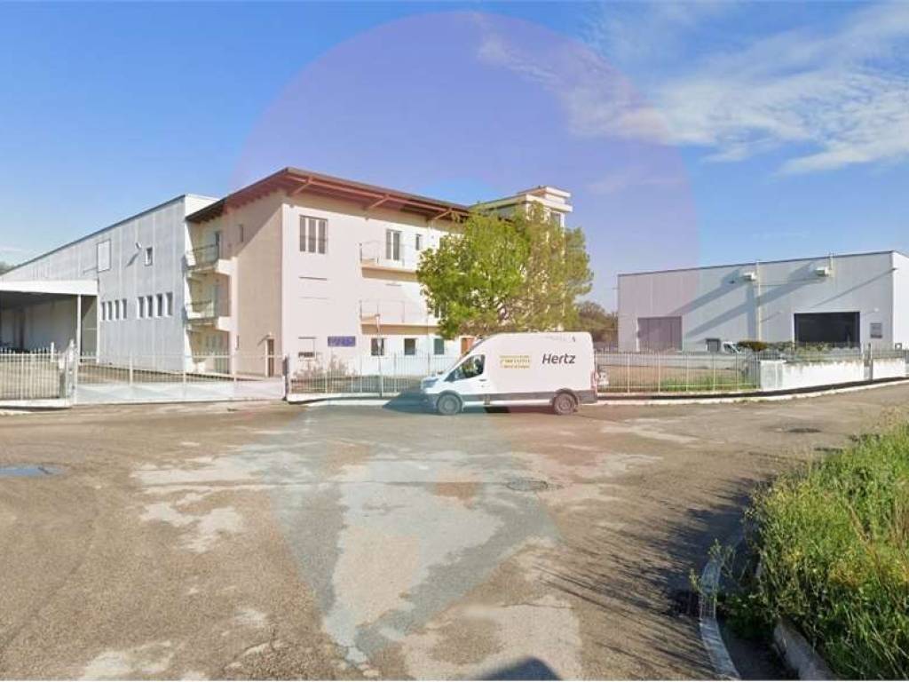 terreno edificabile in vendita a Collecorvino in zona Congiunti