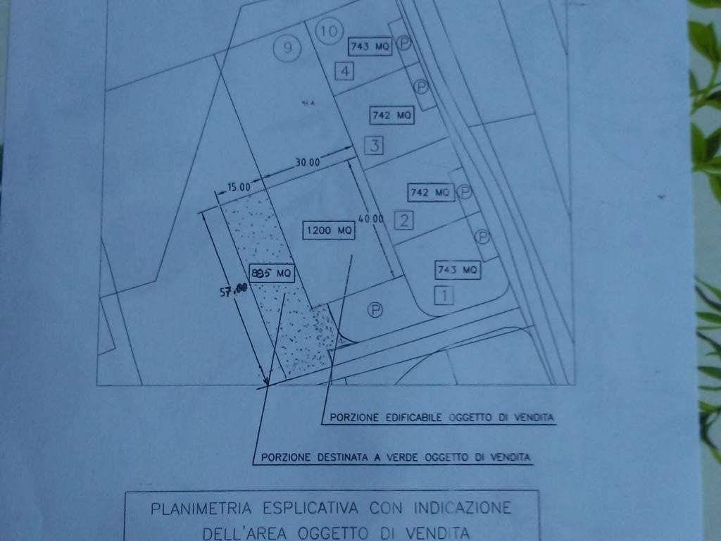 terreno edificabile in vendita a Collecorvino