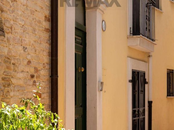 casa indipendente in vendita a Collecorvino