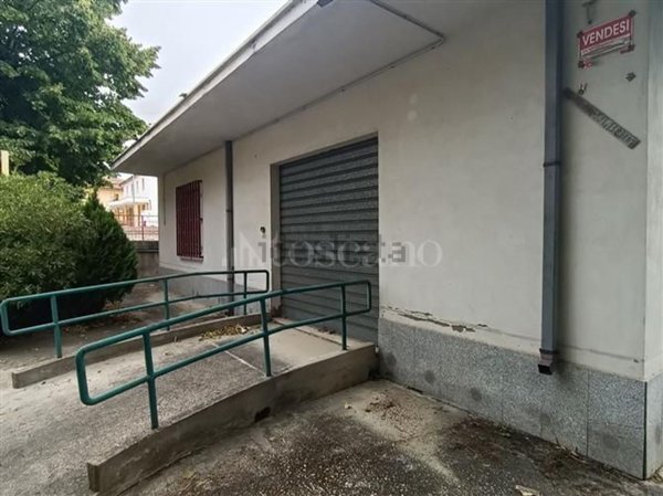 appartamento in vendita a Collecorvino in zona Barberi