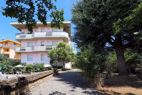 appartamento in vendita a Collecorvino in zona Barberi