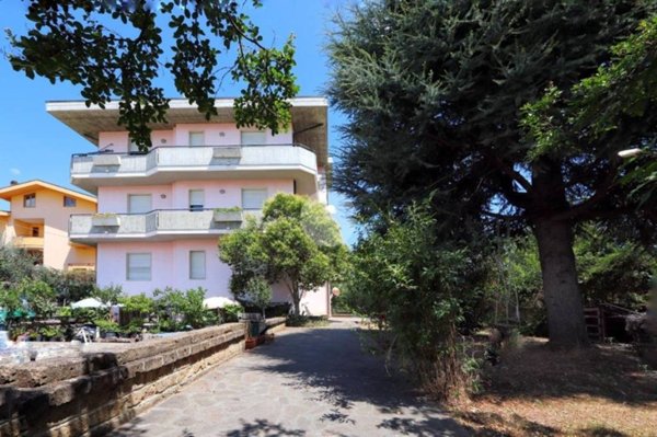 appartamento in vendita a Collecorvino in zona Barberi