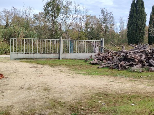 terreno in vendita a Collecorvino in zona Congiunti