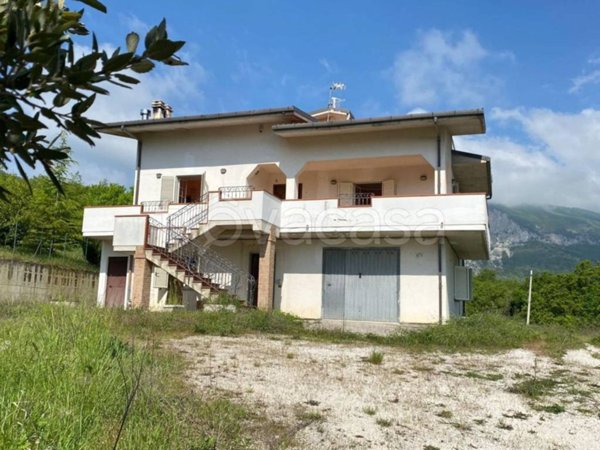 casa indipendente in vendita a Corvara