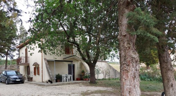casale in vendita a Corvara