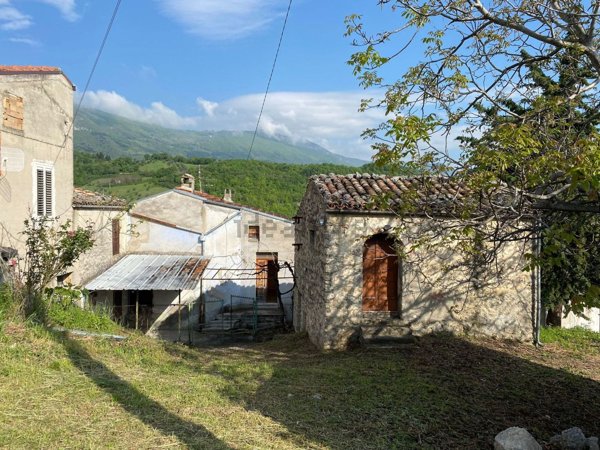 casa indipendente in vendita a Corvara