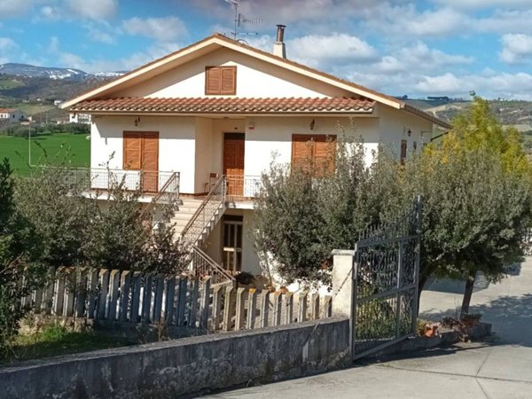 casa indipendente in vendita a Cugnoli