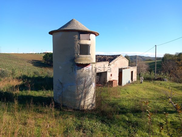 casale in vendita a Cugnoli in zona Piano Cautolo