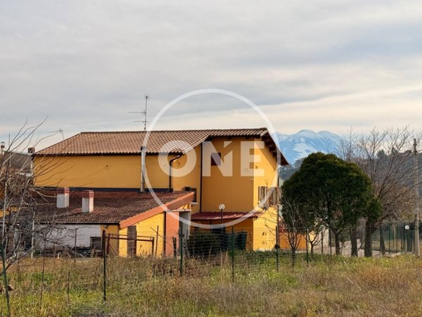 casa indipendente in vendita a Cugnoli in zona Vadallone