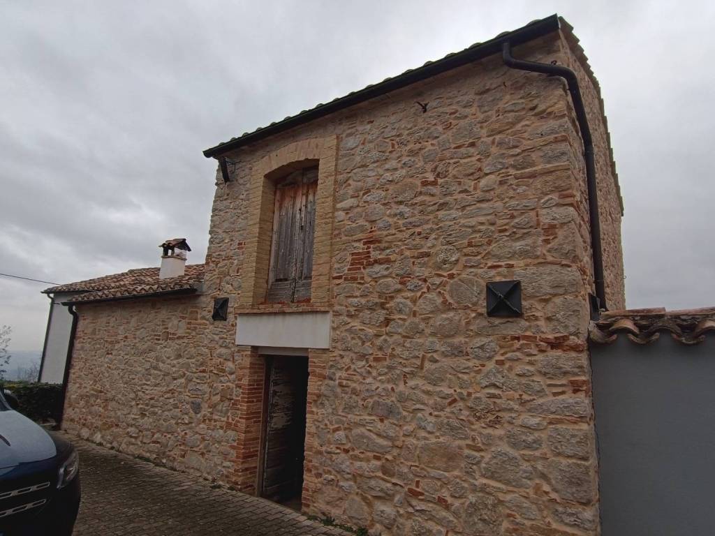 casa indipendente in vendita a Cugnoli in zona Andragona