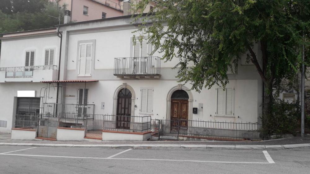 casa indipendente in vendita a Cugnoli in zona Colle della Torre