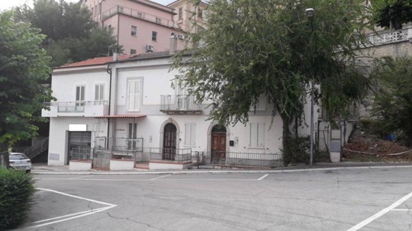 casa indipendente in vendita a Cugnoli in zona Colle della Torre