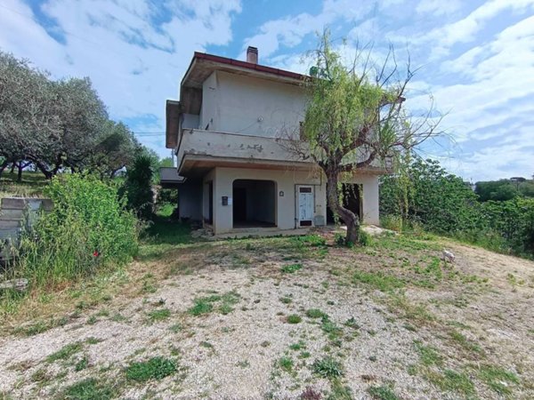 casa indipendente in vendita ad Elice