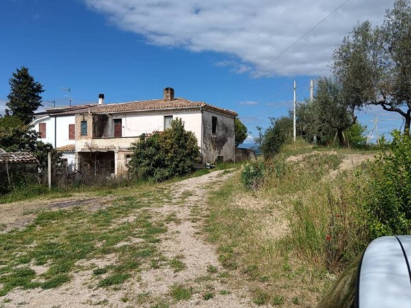 casa indipendente in vendita ad Elice