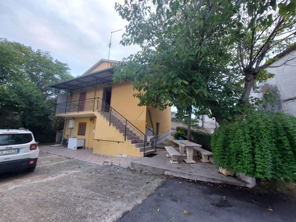 appartamento in vendita ad Elice
