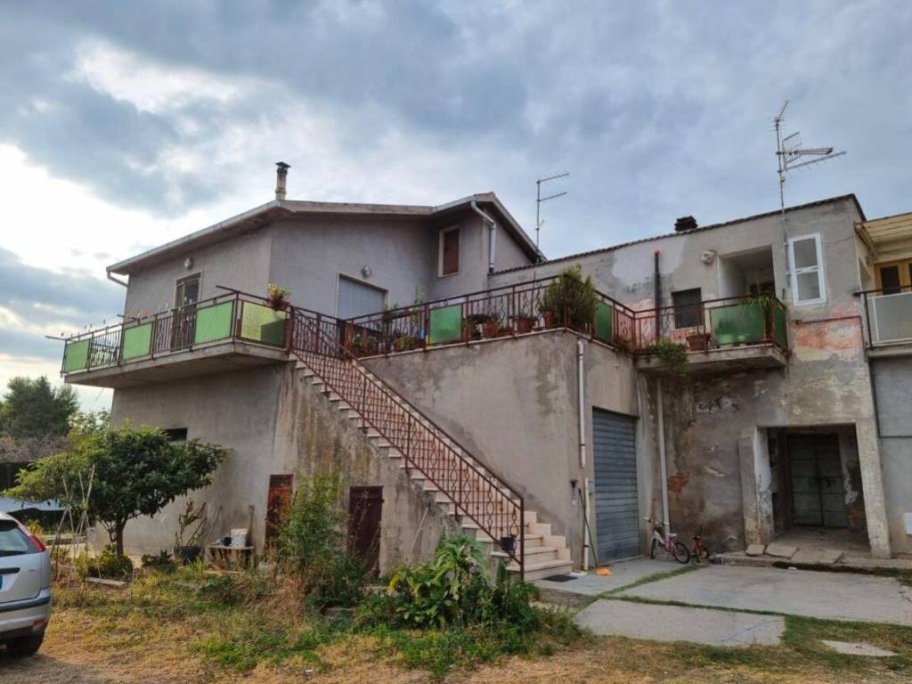 casa indipendente in vendita ad Elice