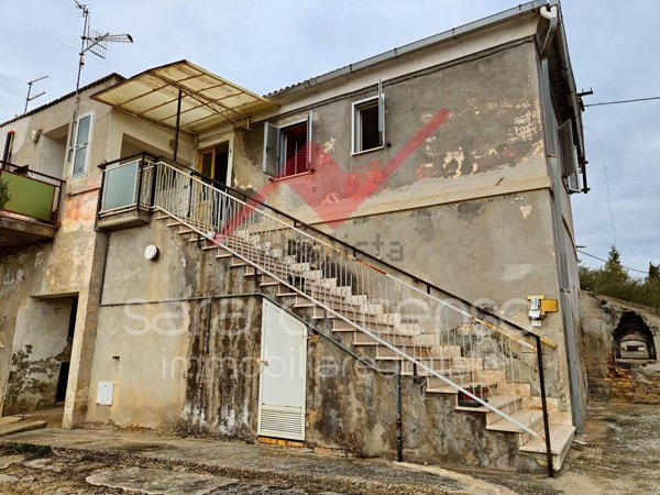 appartamento in vendita ad Elice