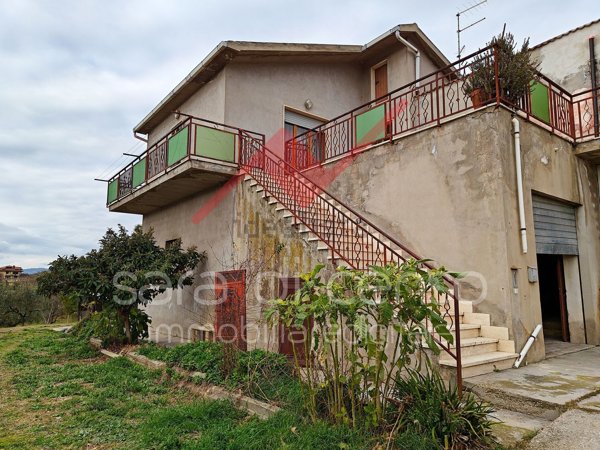 appartamento in vendita ad Elice