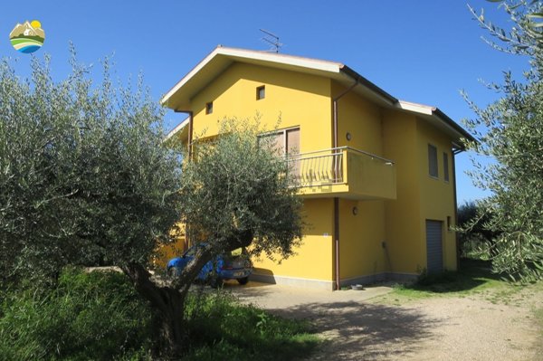 casa indipendente in vendita ad Elice