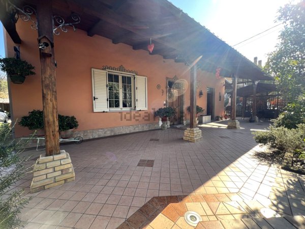 casa indipendente in vendita ad Elice