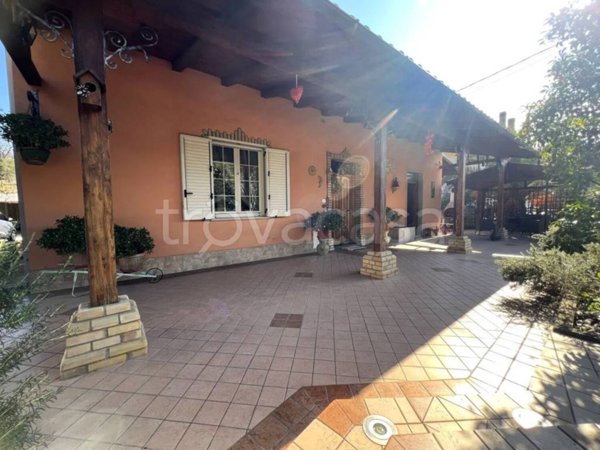 casa indipendente in vendita ad Elice
