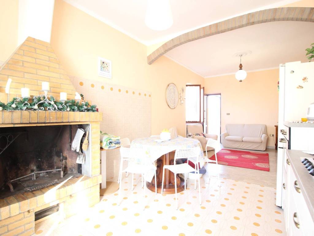 casa indipendente in vendita ad Elice