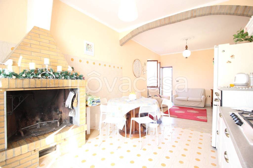 appartamento in vendita ad Elice