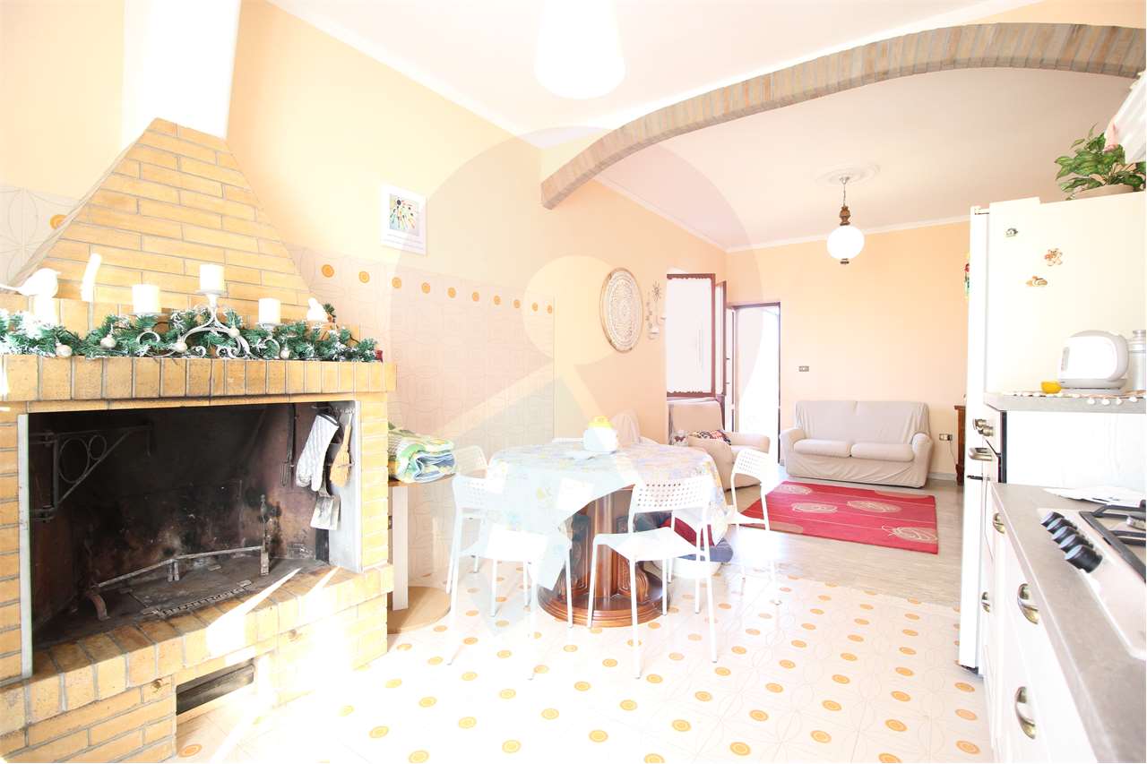 casa indipendente in vendita ad Elice