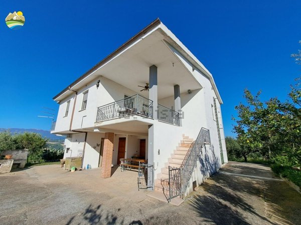 casa indipendente in vendita ad Elice